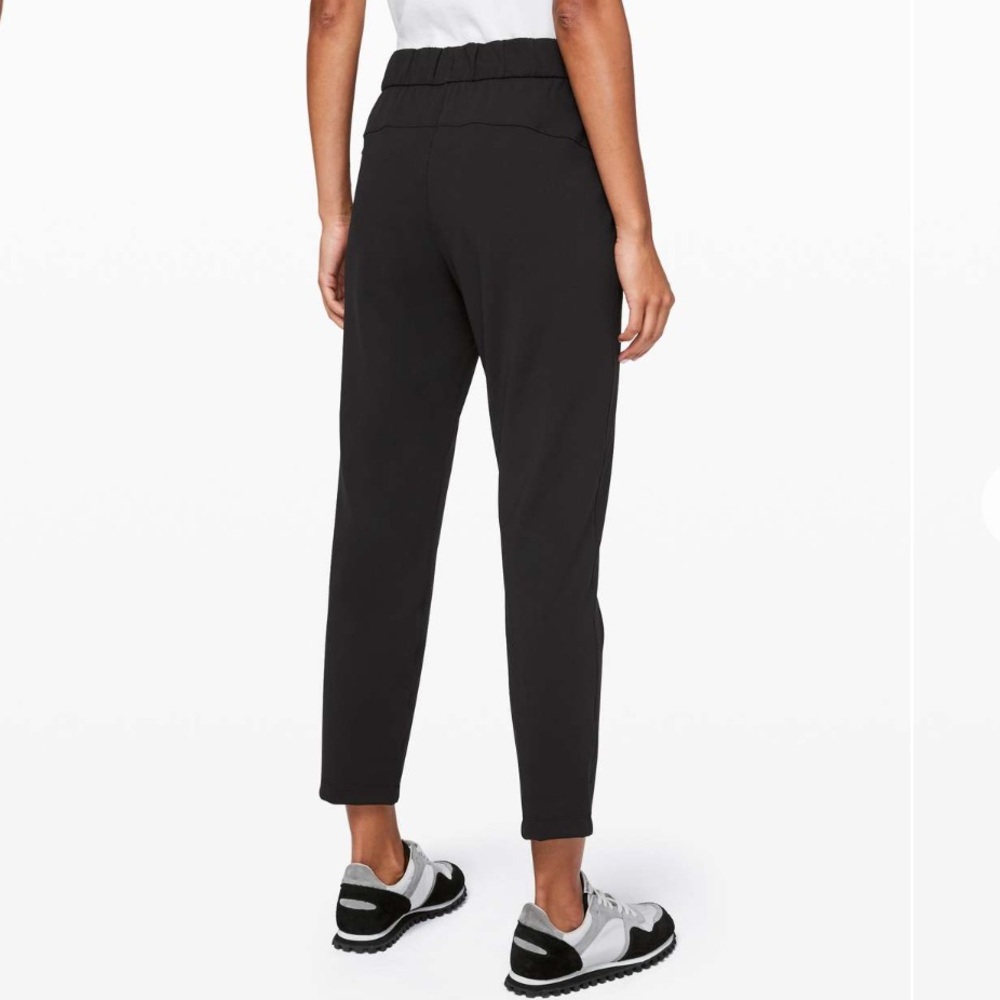 Lululemon On the Fly 7/8 Pant Wide Leg Cropped Women's Size 10 W5BPNS - Picture 2 of 9
